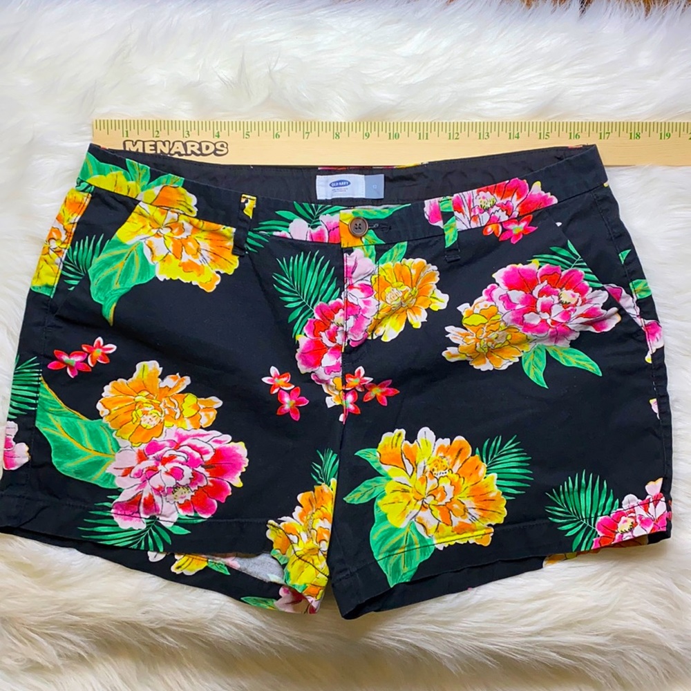 Old Navy Tropical Floral / Black Pockets Shorts 12